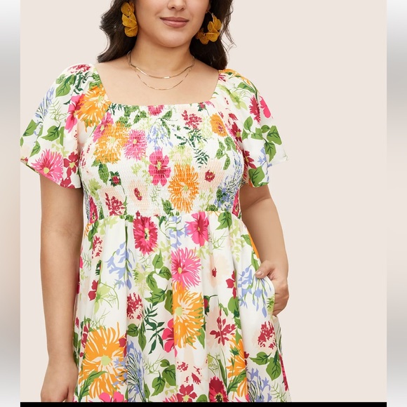 Bloomchic Floral Backless Shirred Square Neck Pocket Ruffle Hem Dress - Picture 2 of 7